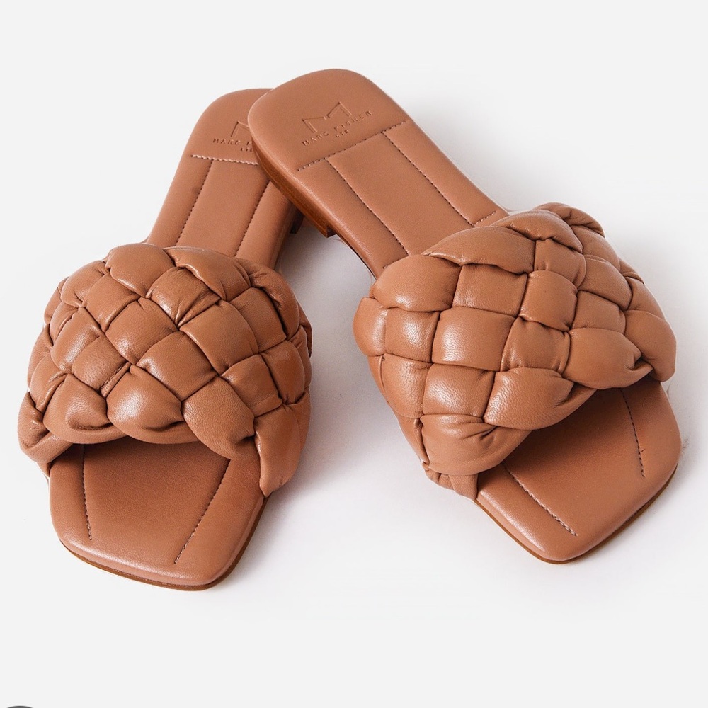 Marc Fisher Marisol Slide Sandal in medium natural